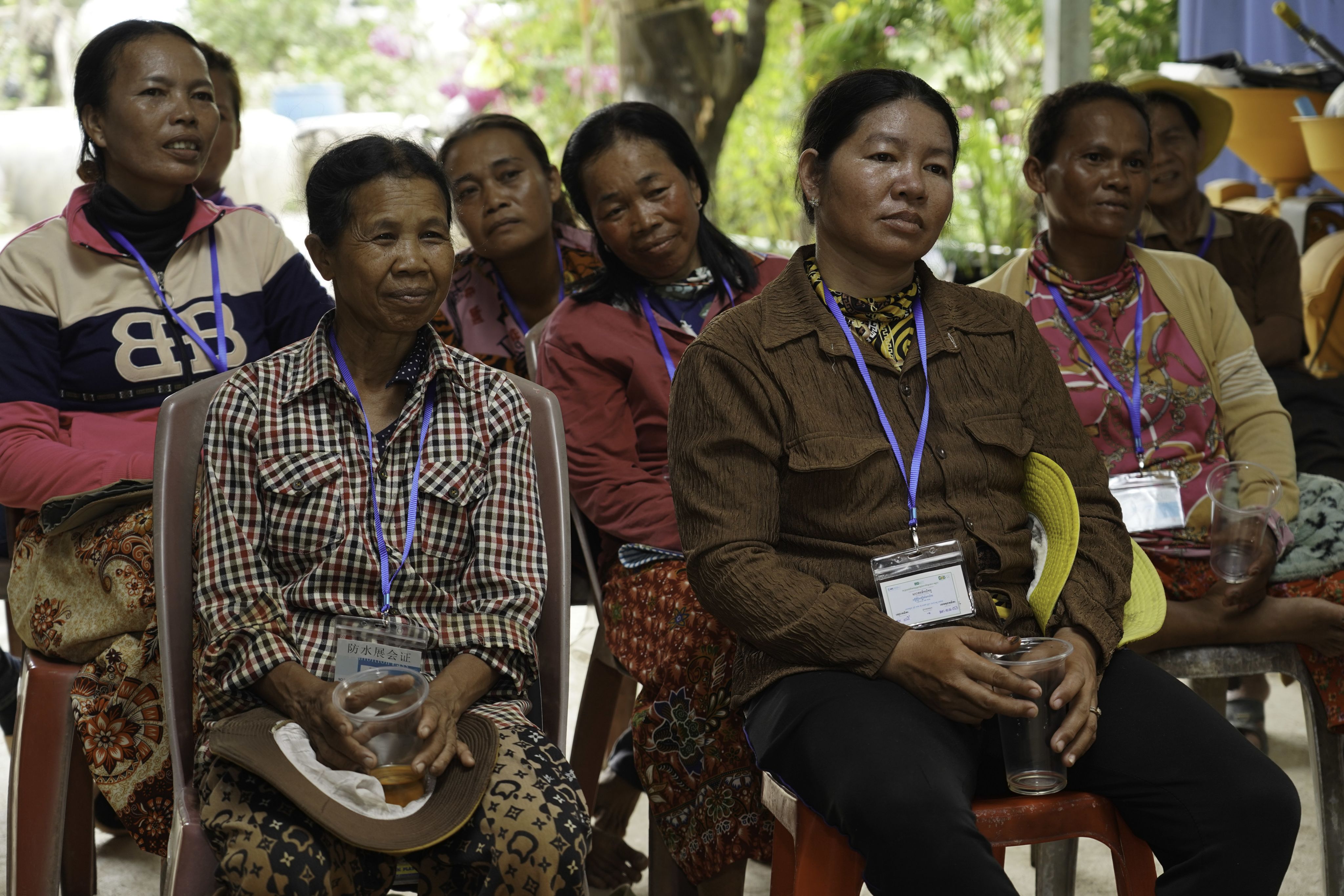 An advisory services project is providing smallholder farmers across Cambodia with training to improve their farming practices and connect them with international markets that source high-value, sustainable rice. Photo: Yarn Soveit/IFC.